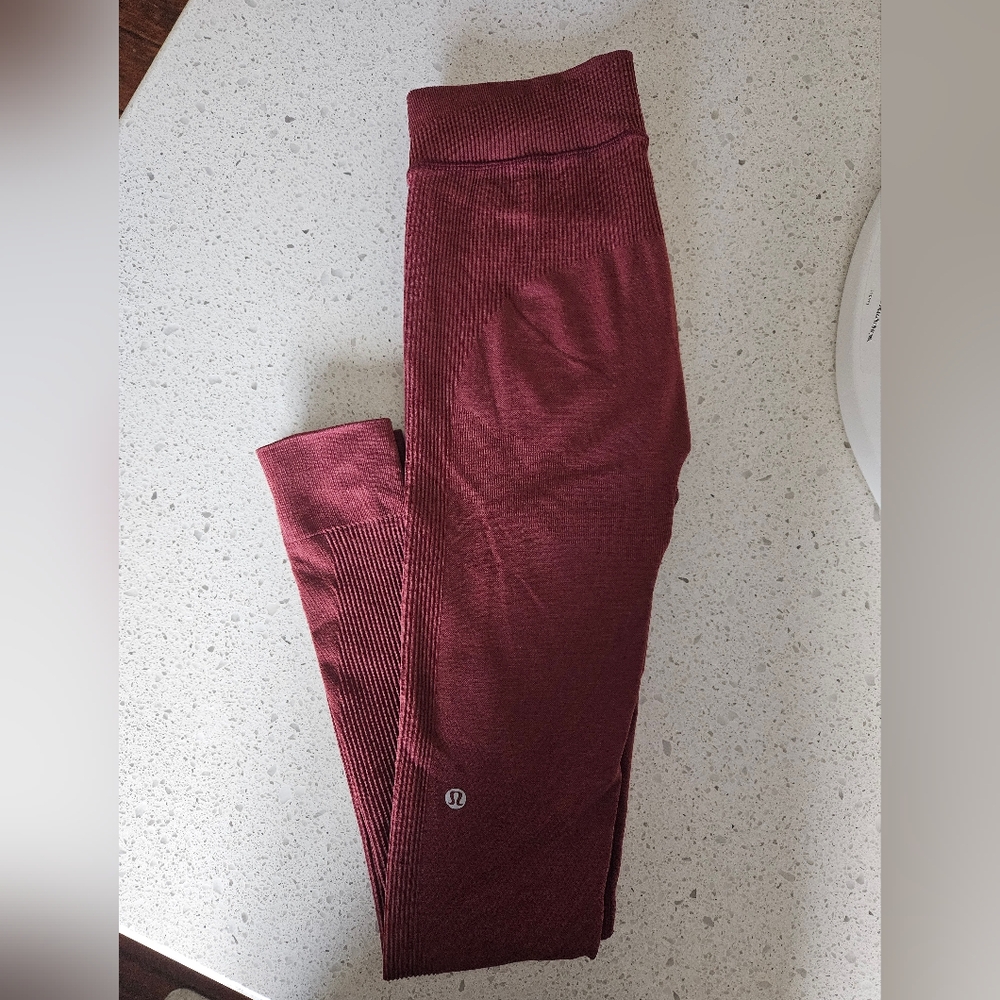 Lululemon Burnt Orange Ribbed Leggings - like New, Size 6or8